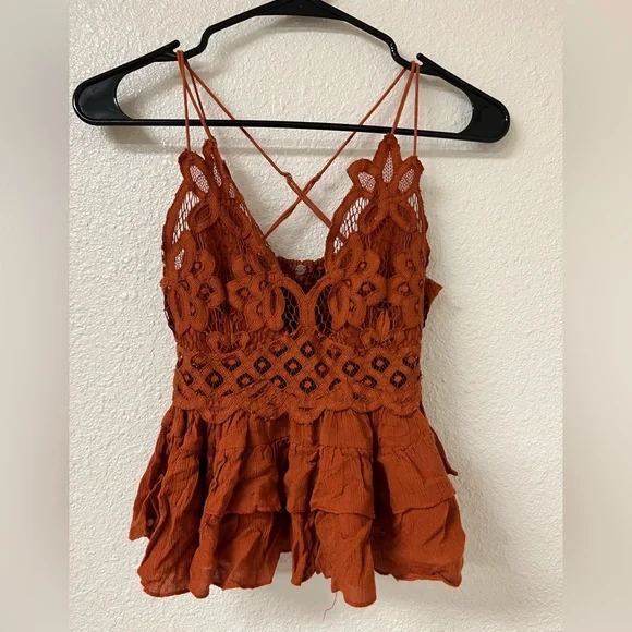 Adella tank top - Picture 1 of 2